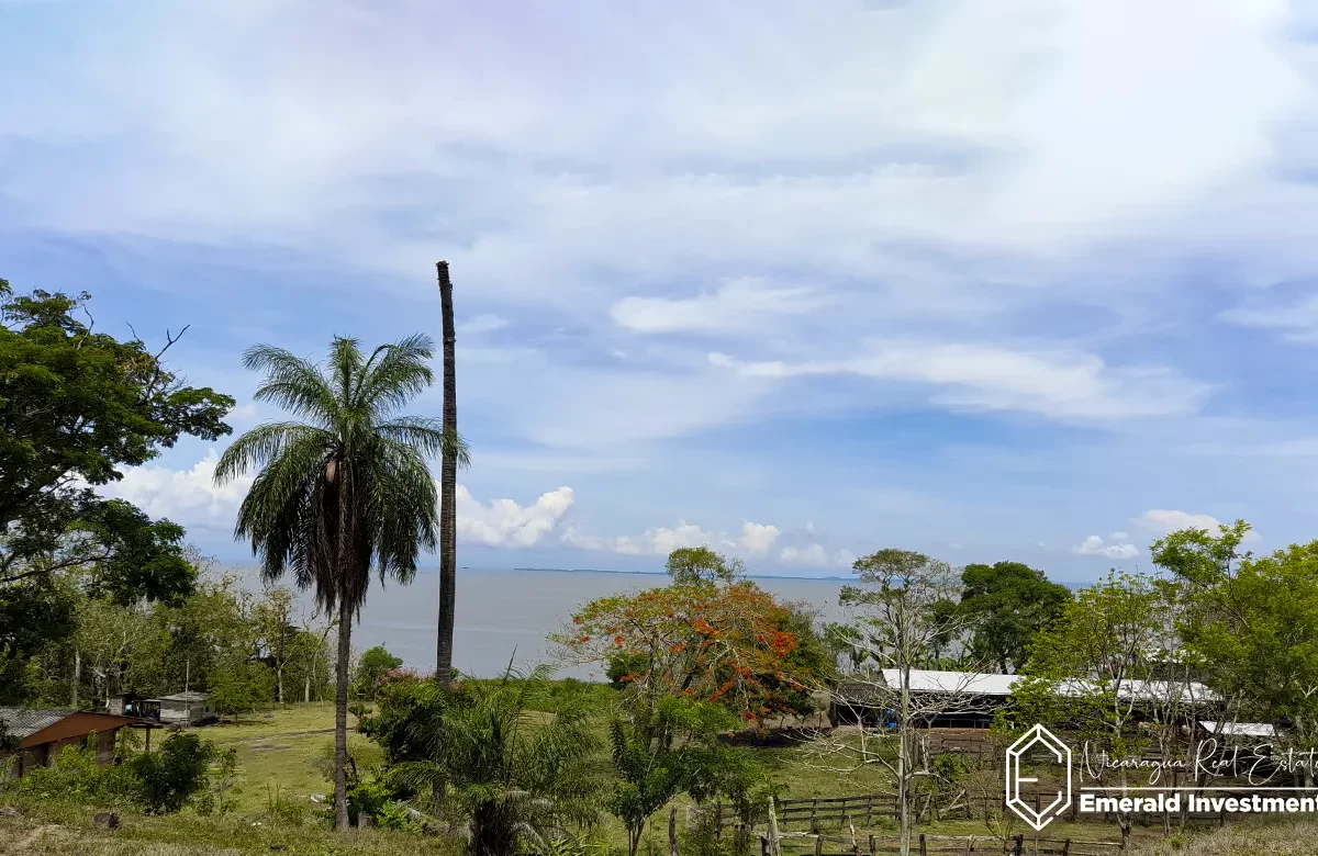 Huge Property with 369 Manzanas infront the Lake Cocibolca Nicaragua
