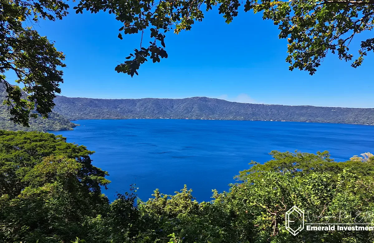 100 Acre Property with Stunning Lake and Laguna Views in Laguna de Apoyo, Nicaragua
