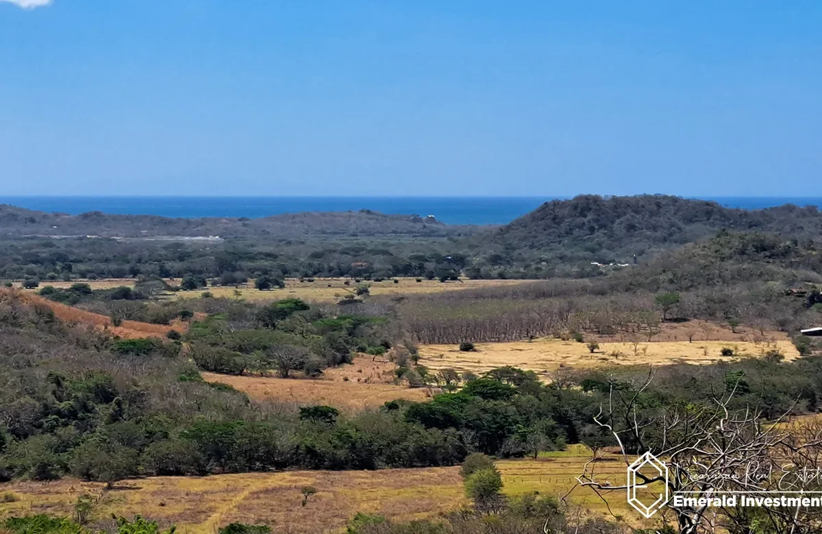 Terreno de desarrollo con vista al mar 35-Manzana cerca de Popoyo y Guasacate