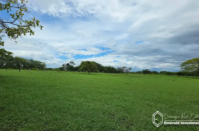 Large-Lot-with-Improvements-for-Sale-in-Granada-Nicaragua