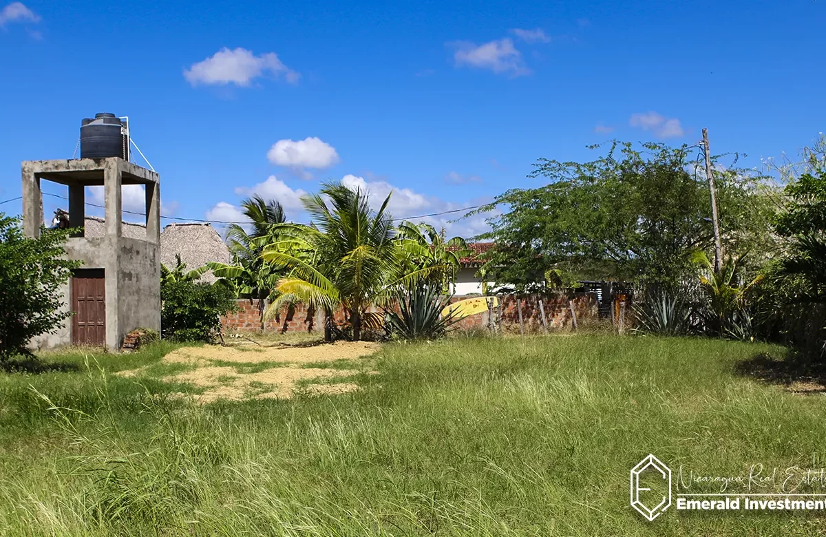 land in playa popoyo