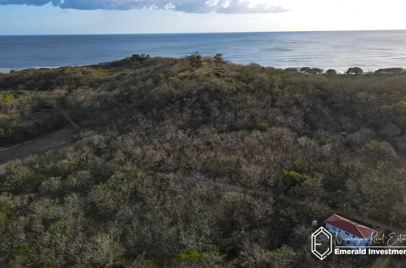 Acreage Near the Beach in Playa Popoyo, Tola