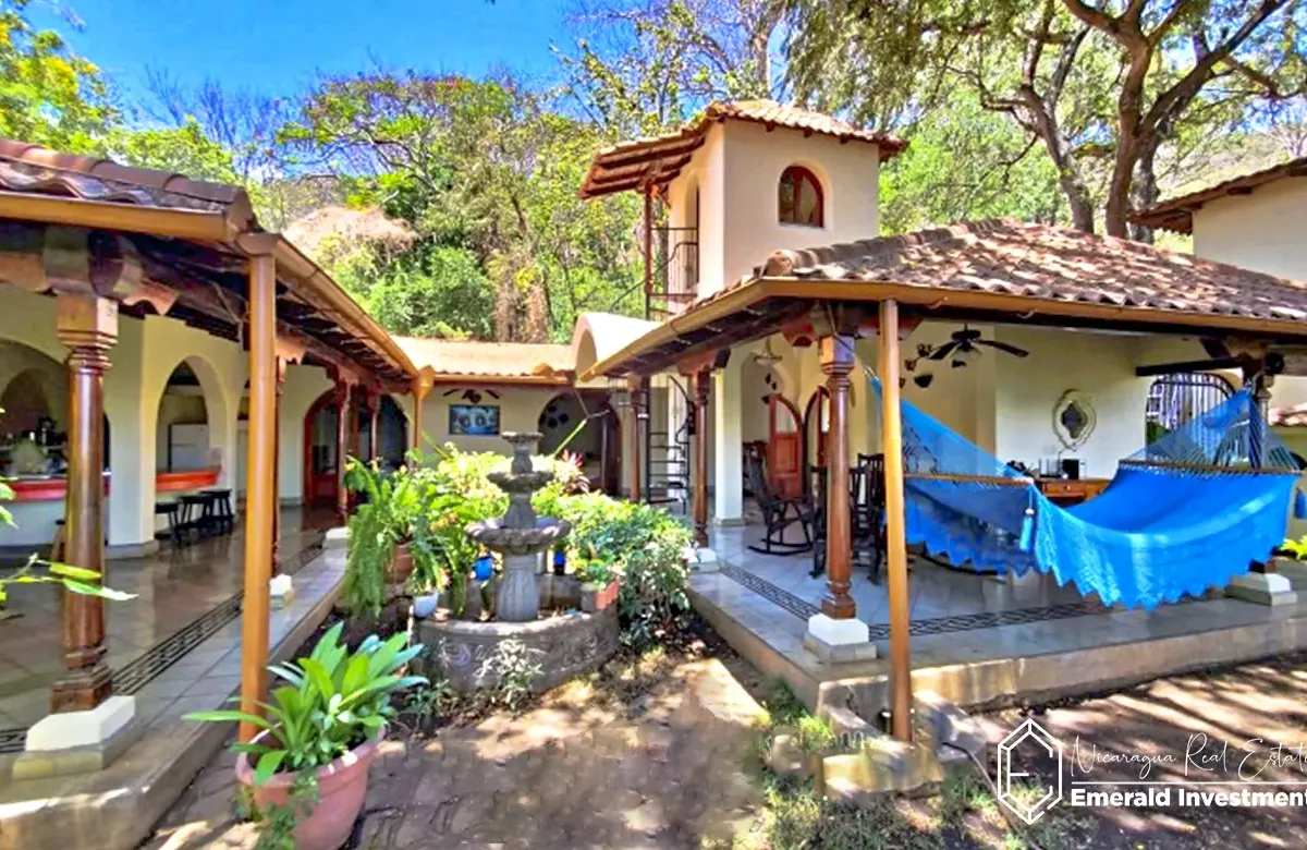 Lakefront House in Laguna de Apoyo, Nicaragua - Casa La Orquidea