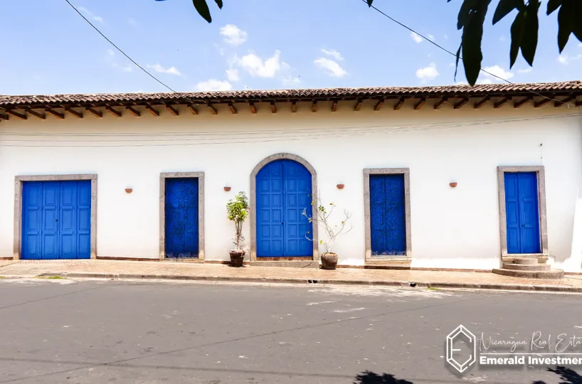 Charming Colonial Mansion with Pool in Granada, Nicaragua