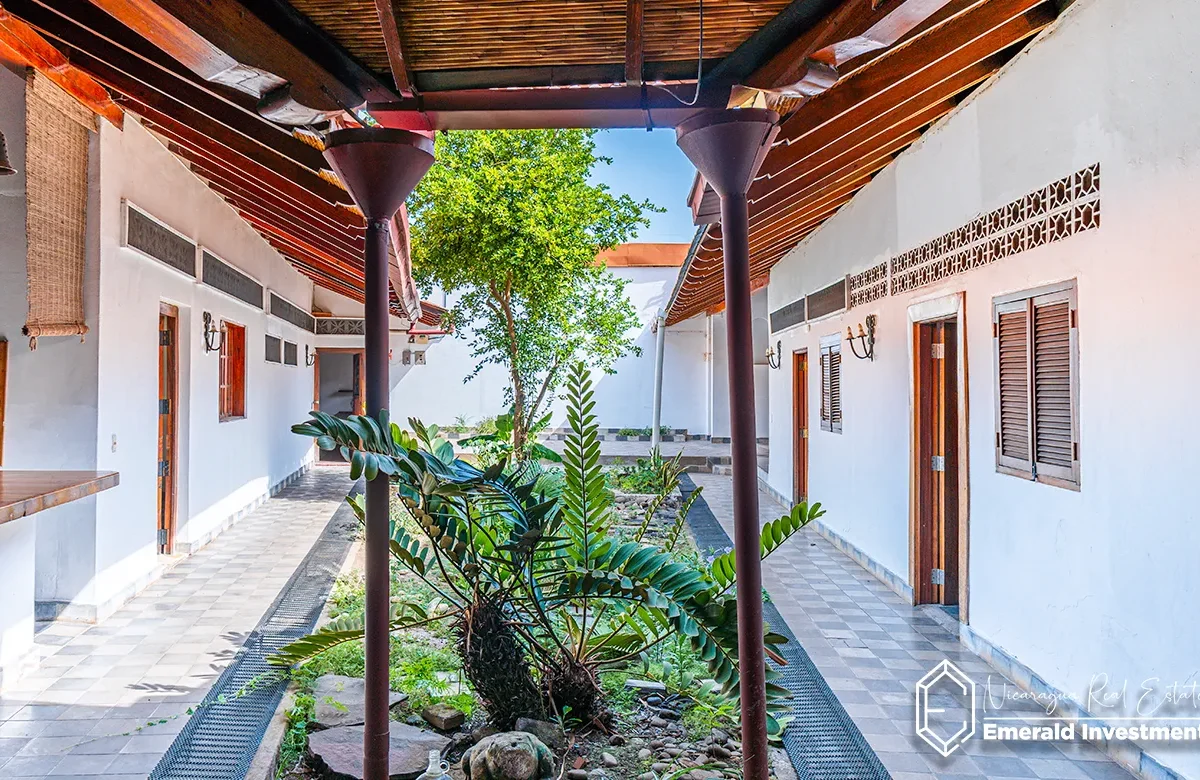 FrameUpNow, image size:1200x780