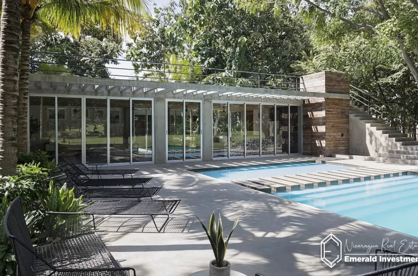 Stylish-Home-in-Hacienda-Iguana-Casa-Teka