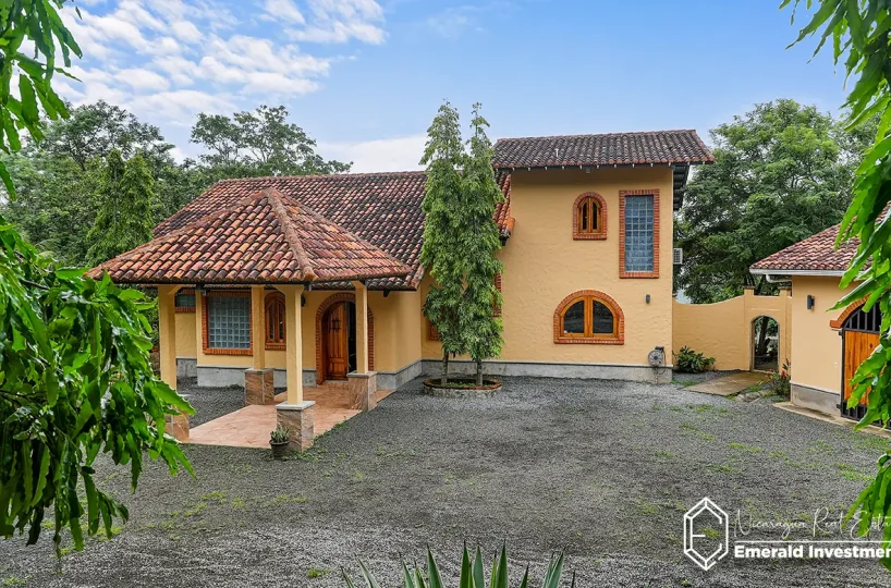 Ocean-View-House-on-2-Acres-with-Pool-in-San-Juan-del-Su