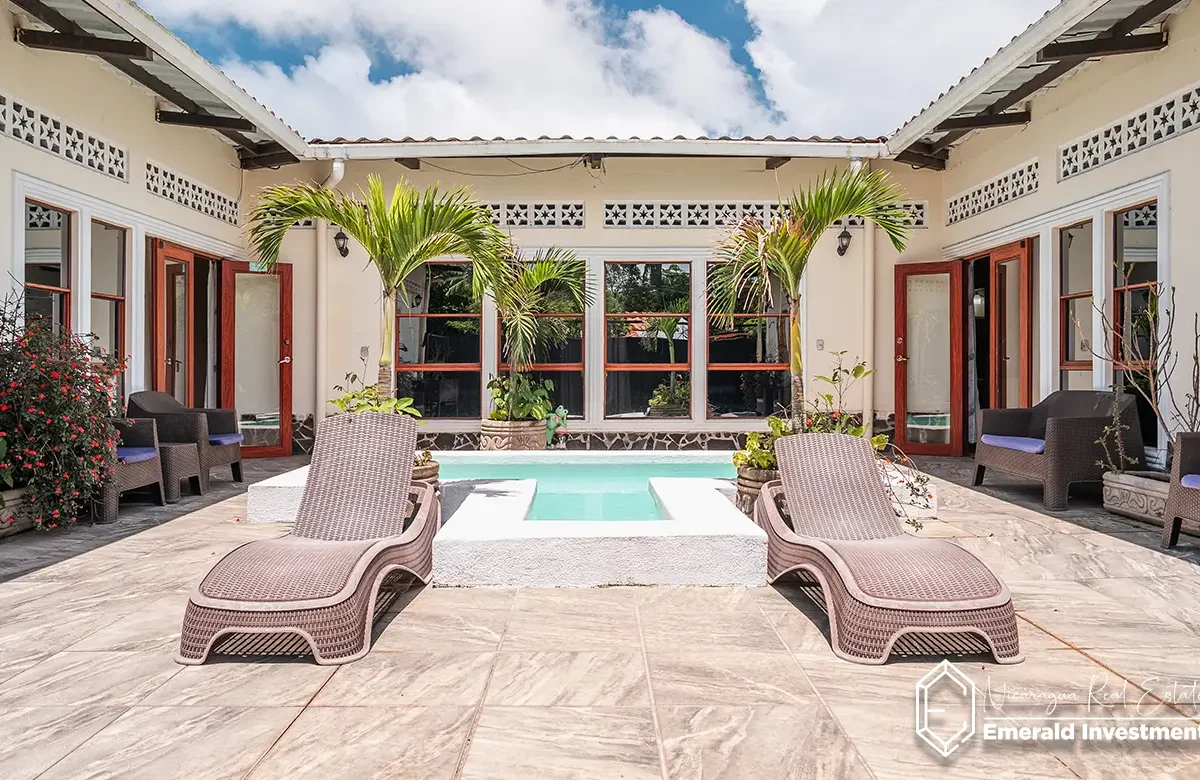 Modern-Duplex-House-in-Catarina-Nicaragua-Casa-Catarina