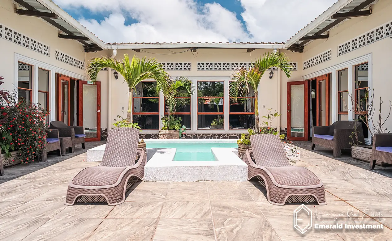 Modern-Duplex-House-in-Catarina-Nicaragua-Casa-Catarina