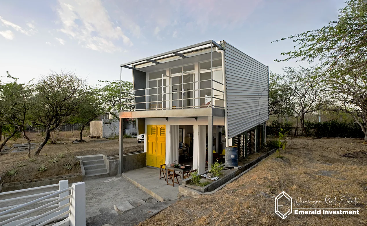 Beachfront-House-at-Playa-Casares