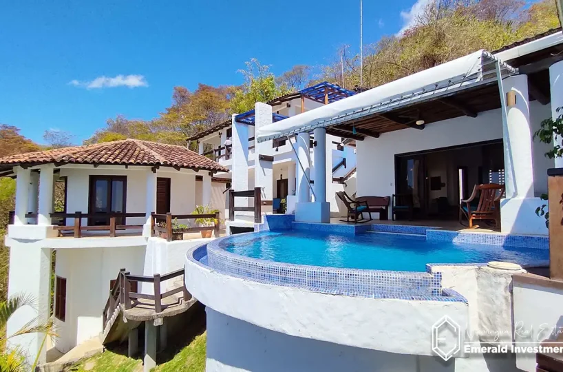 Oceanfront-Villa-with-Panoramic-Views-in-Redonda-Bay-Casa-La-Joya