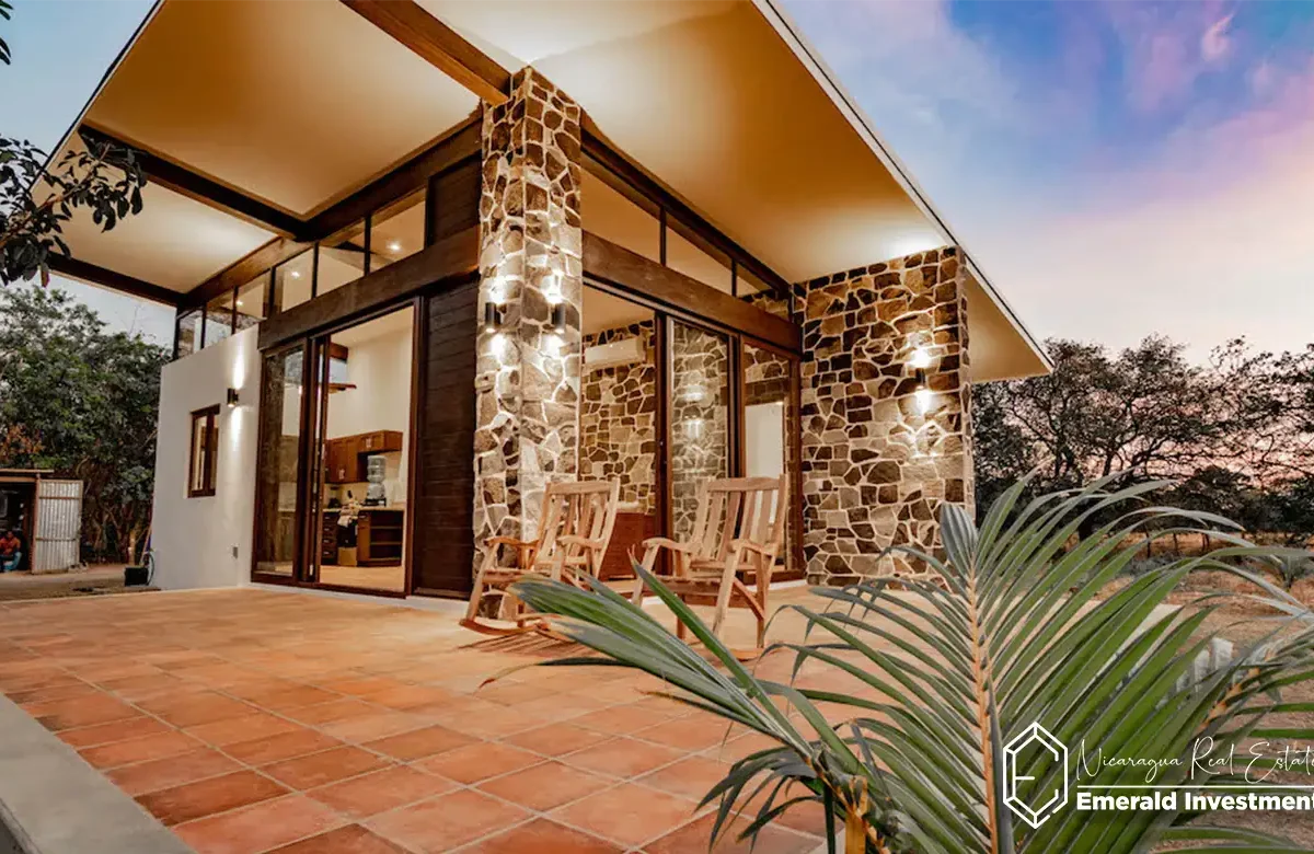 Modern 2-Bedroom Home in Playa Santana - Casa Bohemia 1