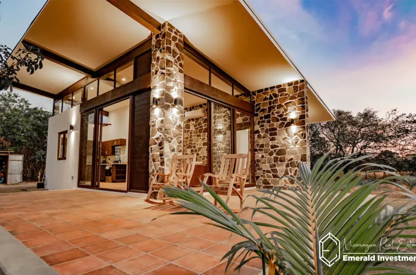 Modern 2-Bedroom Home in Playa Santana - Casa Bohemia 1