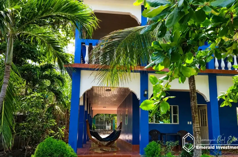 Oceanfront-5-Bedroom-Beach-House-for-Sale-in-Masachapa.
